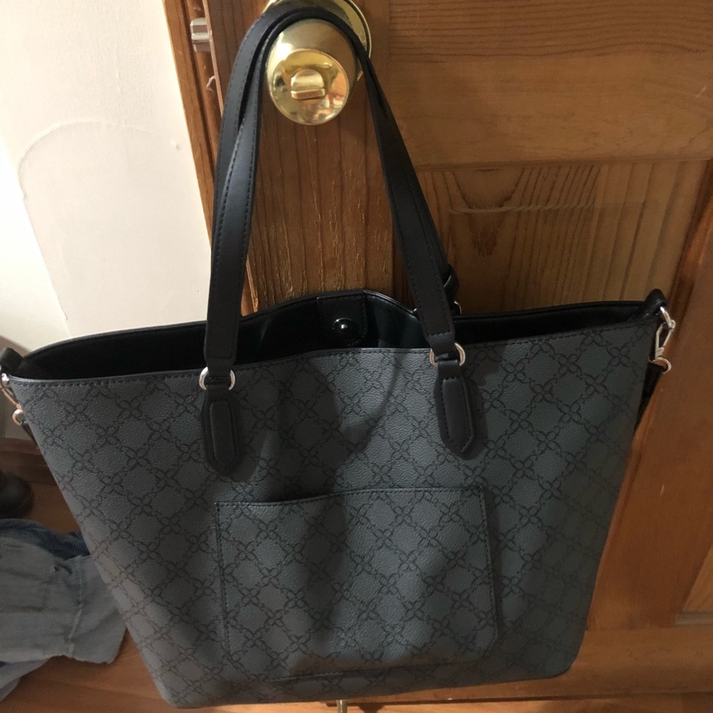 Black nine west purse